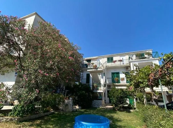 Tihi Apartman